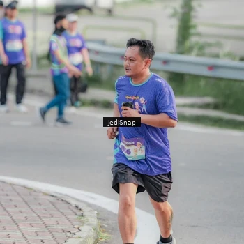 Runner Photo 8337361