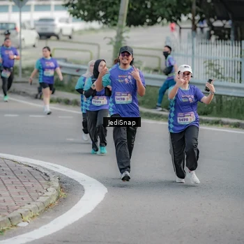 Runner Photo 8337368