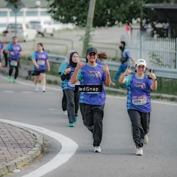 Runner Photo 8337371