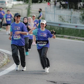 Runner Photo 8337389