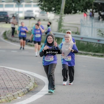 Runner Photo 8337400