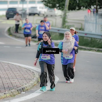Runner Photo 8337411
