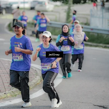 Runner Photo 8337413