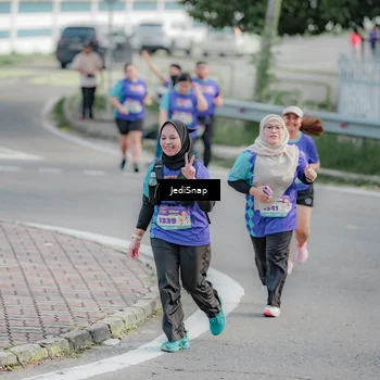 Runner Photo 8337418