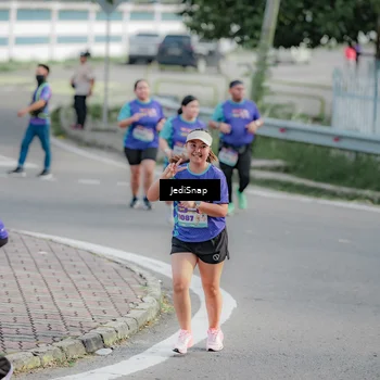 Runner Photo 8337431
