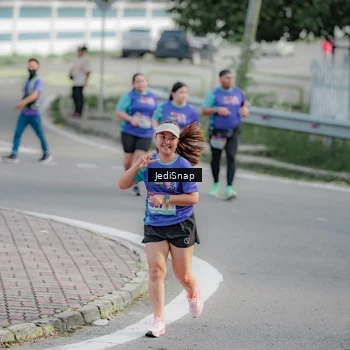 Runner Photo 8337439