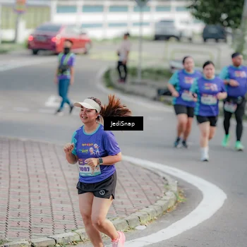 Runner Photo 8337443