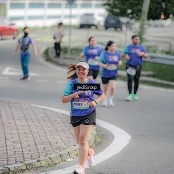 Runner Photo 8337445