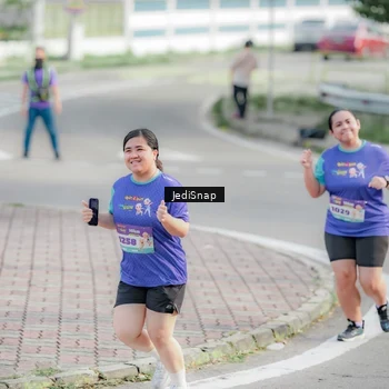 Runner Photo 8337463