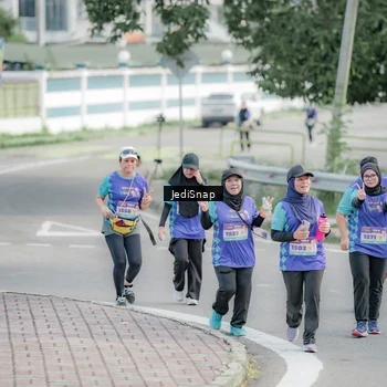 Runner Photo 8337511