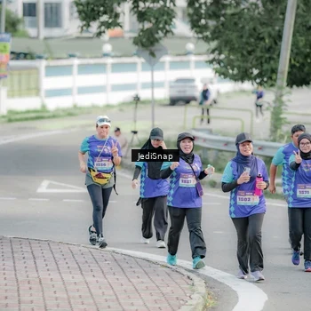 Runner Photo 8337515