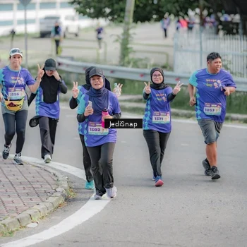 Runner Photo 8337523