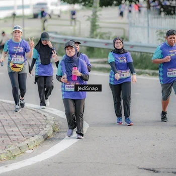 Runner Photo 8337527