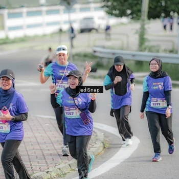 Runner Photo 8337545