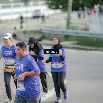 Runner Photo 8337551