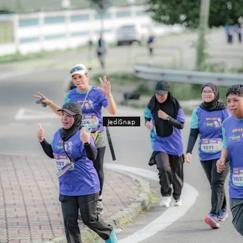 Runner Photo 8337552