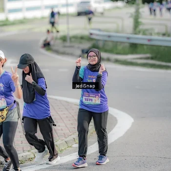 Runner Photo 8337556
