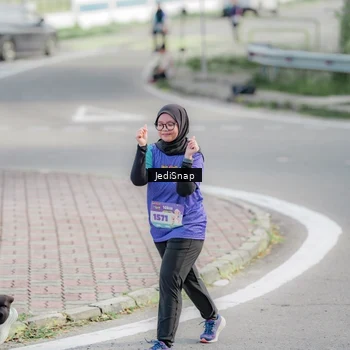 Runner Photo 8337578