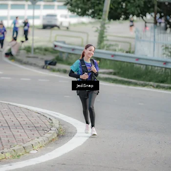 Runner Photo 8337635