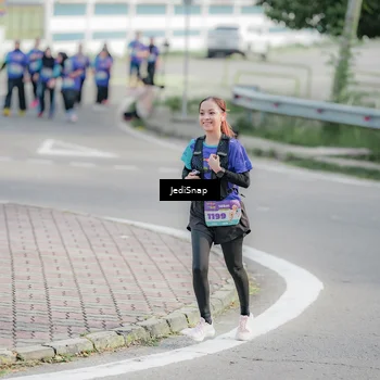 Runner Photo 8337672