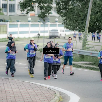 Runner Photo 8337679