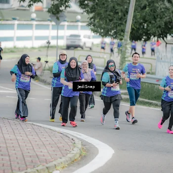Runner Photo 8337708
