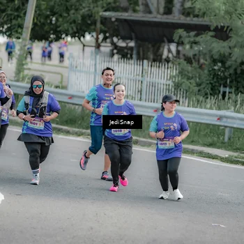 Runner Photo 8337713