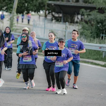 Runner Photo 8337744