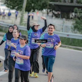 Runner Photo 8337804