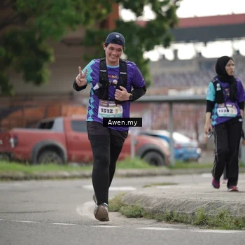 Runner Photo 8338001