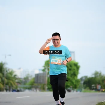 Runner Photo 8338005