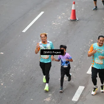 Runner Photo 8338038