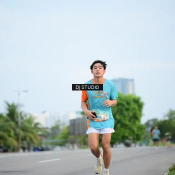 Runner Photo 8338060