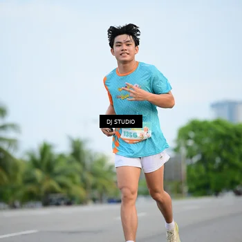 Runner Photo 8338070