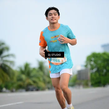 Runner Photo 8338078