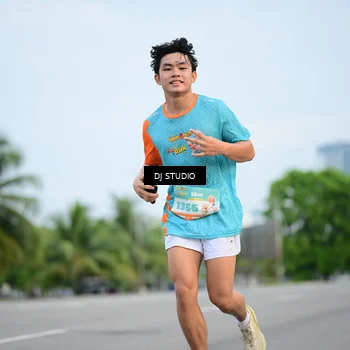 Runner Photo 8338081