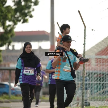 Runner Photo 8338221