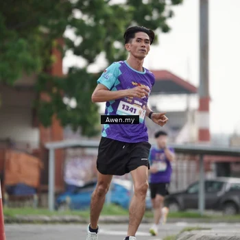 Runner Photo 8338299