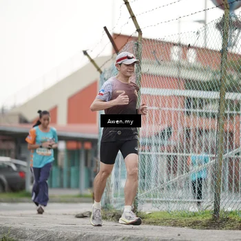 Runner Photo 8338312