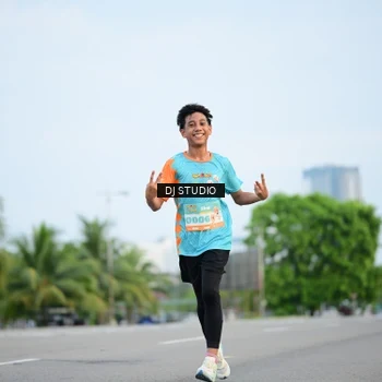 Runner Photo 8338319