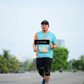 Runner Photo 8338360
