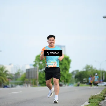 Runner Photo 8338404