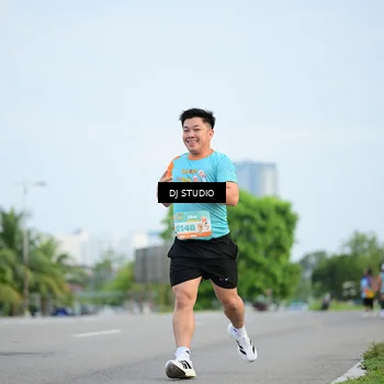 Runner Photo 8338411