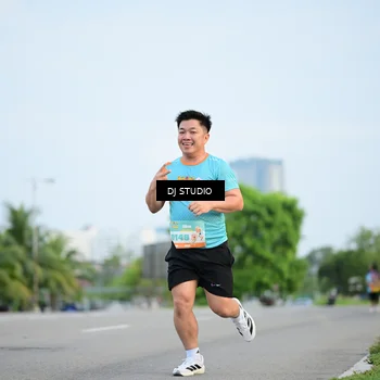 Runner Photo 8338412