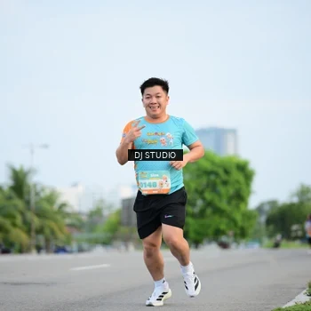 Runner Photo 8338416