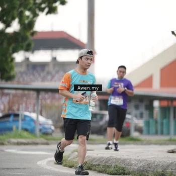 Runner Photo 8338456