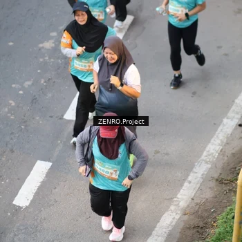 Runner Photo 8338476