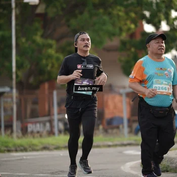 Runner Photo 8338525