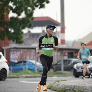 Runner Photo 8338597