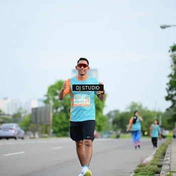 Runner Photo 8338634